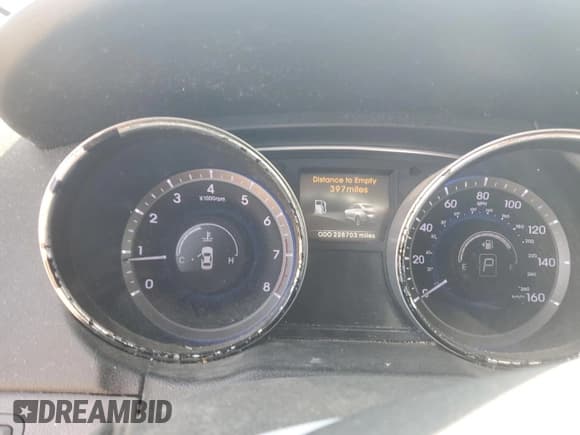 ✅ 2014 Hyundai Sonata Limited • VIN: 5NPEC4AB8EH914950 • Lot: 69412874. Listed on Copart with 228,703 mi. Free auction sales archive from the USA and detailed vehicle history report at DreamBid. Image 9.