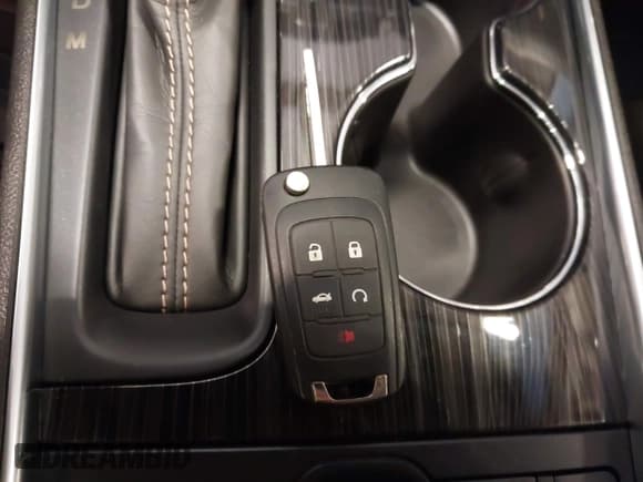 ✅ 2017 Chevrolet Impala Premier • VIN: 2G1145S36H9195318 • Lot: 41858981. Listed on IAAI with 25,980 mi. Free auction sales archive from the USA and detailed vehicle history report at DreamBid. Image 11.