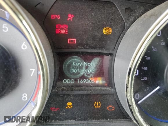 ✅ 2013 Hyundai Sonata SE • VIN: 5NPEC4AC7DH576805 • Lot: 92979125. Listed on Copart with 169,305 mi. Free auction sales archive from the USA and detailed vehicle history report at DreamBid. Image 9.