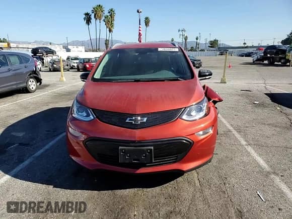 2020 Chevrolet Bolt EV Premier z VIN 1G1FZ6S00L4121276, wystawiony jako Copart lot #77810823 z przebiegiem 37 406 mil mil oraz . Historia ofert i sprzedaży dostępna na DreamBid. Obrazek 10.