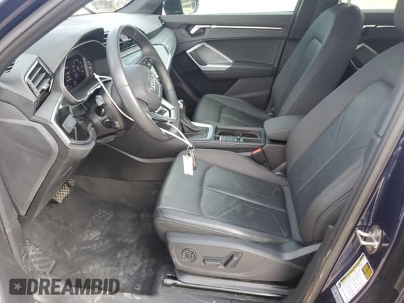 ✅ 2020 Audi Q3 Premium • VIN: WA1AECF34L1060655 • Lot: 59891475. Listed on Copart with 69,149 mi. Free auction sales archive from the USA and detailed vehicle history report at DreamBid. Image 7.