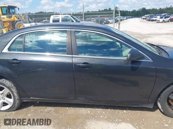 2012 Chevrolet Malibu 1LS z VIN 1G1ZB5E02CF301242, wystawiony jako IAAI lot #43411361 z przebiegiem 158 844 mil mil oraz . Historia ofert i sprzedaży dostępna na DreamBid. Obrazek 14.