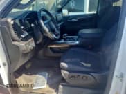 ✅ 2023 Chevrolet Silverado 1500 RST • VIN: 1GCUDEEL2PZ300408 • Lot: 56106895. Wystawiony na Copart z przebiegiem 62 375 mil. Bezpłatny archiwum sprzedaży aukcyjnych z USA i szczegółowy raport historii pojazdu na DreamBid. Zdjęcie 7.