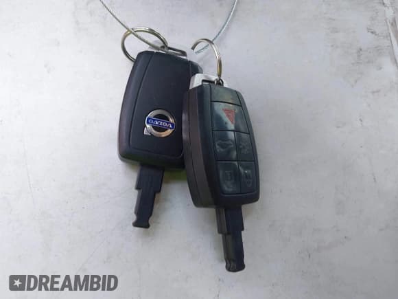 ✅ 2008 Volvo S40 R-Design • VIN: YV1MS672182390378 • Лот: 42740849. Опубликован ранее на IAAI с пробегом 166 018 миль. Бесплатный доступ к архиву аукционных продаж из США и подробный отчёт об истории автомобиля на DreamBid. Изображение 11.