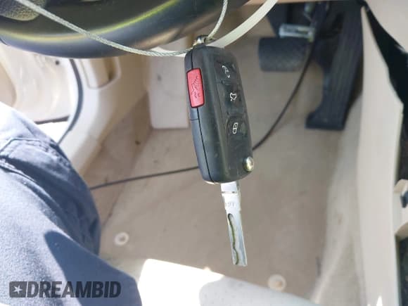 ✅ 2013 Volkswagen Passat SE • VIN: 1VWBN7A31DC088781 • Lot: 43049832. Wystawiony na IAAI z przebiegiem 139 161 mil. Bezpłatny archiwum sprzedaży aukcyjnych z USA i szczegółowy raport historii pojazdu na DreamBid. Zdjęcie 11.