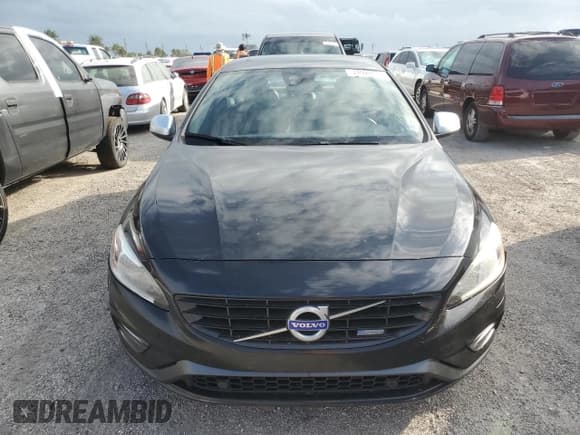 ✅ 2015 Volvo S60 T6 R-Design Platinum • VIN: YV1902TH3F2309585 • Лот: 74923014. Опубликован ранее на Copart с пробегом Не указан. Бесплатный доступ к архиву аукционных продаж из США и подробный отчёт об истории автомобиля на DreamBid. Изображение 5.