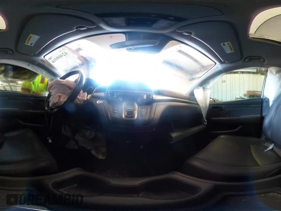 ✅ 2018 Honda Odyssey Touring • VIN: 5FNRL6H84JB020671 • Lot: 42409316. Wystawiony na IAAI z przebiegiem 81 747 mil. Bezpłatny archiwum sprzedaży aukcyjnych z USA i szczegółowy raport historii pojazdu na DreamBid. Zdjęcie 18.