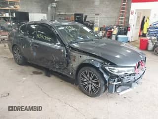 2020 BMW 3 Series M340i xDrive z VIN WBA5U9C05LA379258, wystawiony jako IAAI lot #41320085 z przebiegiem 122 724 mil mil oraz . Historia ofert i sprzedaży dostępna na DreamBid. Obrazek 1.