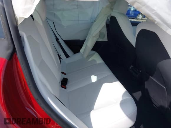 ✅ 2024 Tesla Model 3 • VIN: 5YJ3E1EA4RF858852 • Lot: 41879525. Wystawiony na IAAI z przebiegiem 7 617 mil. Bezpłatny archiwum sprzedaży aukcyjnych z USA i szczegółowy raport historii pojazdu na DreamBid. Zdjęcie 8.