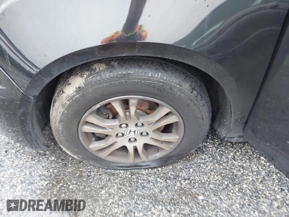 ✅ 2013 Honda Odyssey EX-L • VIN: 5FNRL5H67DB074432 • Lot: 43764361. Wystawiony na IAAI z przebiegiem 233 852 mil. Bezpłatny archiwum sprzedaży aukcyjnych z USA i szczegółowy raport historii pojazdu na DreamBid. Zdjęcie 6.