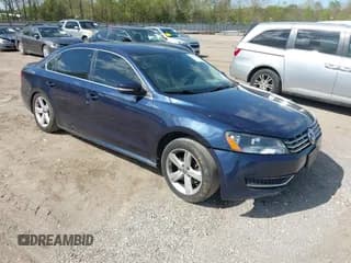 ✅ 2013 Volkswagen Passat SE • VIN: 1VWBN7A33DC030932 • Lot: 42025937. Wystawiony na IAAI z przebiegiem 189 238 mil. Bezpłatny archiwum sprzedaży aukcyjnych z USA i szczegółowy raport historii pojazdu na DreamBid. Zdjęcie 1.