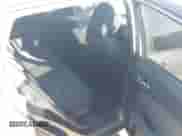 2022 Toyota Prius LE z VIN JTDL9MFU2N3034161, wystawiony jako IAAI lot #43081775 z przebiegiem 63 531 mil mil oraz . Historia ofert i sprzedaży dostępna na DreamBid. Obrazek 8.