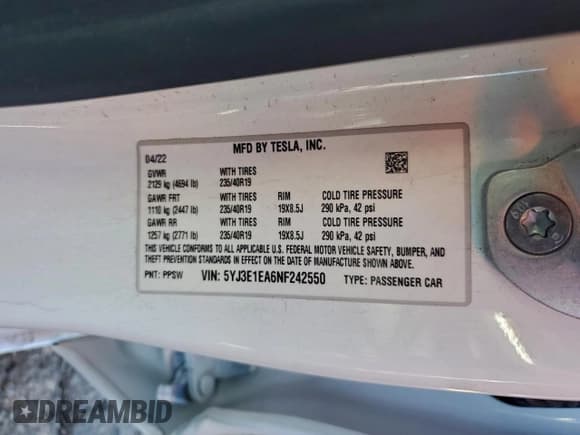 ✅ 2022 Tesla Model 3 • VIN: 5YJ3E1EA6NF242550 • Лот: 94289615. Опубликован ранее на Copart с пробегом 18 676 миль. Бесплатный доступ к архиву аукционных продаж из США и подробный отчёт об истории автомобиля на DreamBid. Изображение 13.