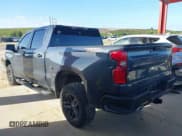 ✅ 2022 Chevrolet Silverado 1500 LT Trail Boss • VIN: 1GCPYFED9NZ181057 • Lot: 43574184. Wystawiony na IAAI z przebiegiem 25 856 mil. Bezpłatny archiwum sprzedaży aukcyjnych z USA i szczegółowy raport historii pojazdu na DreamBid. Zdjęcie 3.