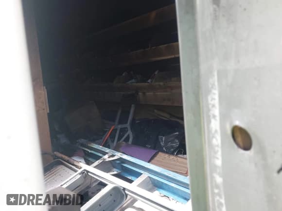 ✅ 2016 Ford Transit • VIN: 1FTYE2YG0GKB07307 • Lot: 42155021. Wystawiony na IAAI z przebiegiem 165 000 mil. Bezpłatny archiwum sprzedaży aukcyjnych z USA i szczegółowy raport historii pojazdu na DreamBid. Zdjęcie 8.