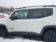 ✅ 2020 Jeep Renegade Sport • VIN: ZACNJBAB3LPL18107 • Lot: 41314027. Wystawiony na IAAI z przebiegiem 44 606 mil. Bezpłatny archiwum sprzedaży aukcyjnych z USA i szczegółowy raport historii pojazdu na DreamBid. Zdjęcie 14.