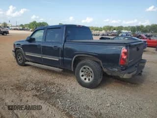 ✅ 2006 Chevrolet Silverado 1500 LS • VIN: 2GCEC13VX61294837 • Лот: 65649104. Опубликован ранее на Copart с пробегом 272 565 миль. Бесплатный доступ к архиву аукционных продаж из США и подробный отчёт об истории автомобиля на DreamBid. Изображение 2.