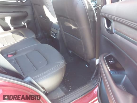 ✅ 2024 Mazda CX-5 Signature • VIN: JM3KFBXY5R0422722 • Lot: 41496349. Listed on IAAI with 11,914 mi. Free auction sales archive from the USA and detailed vehicle history report at DreamBid. Image 8.