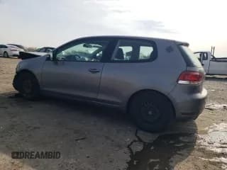 ✅ 2012 Volkswagen Golf w/Conv & Sunroof • VIN: WVWAB7AJ9CW278170 • Lot: 50175074. Wystawiony na Copart z przebiegiem 129 856 mil. Bezpłatny archiwum sprzedaży aukcyjnych z USA i szczegółowy raport historii pojazdu na DreamBid. Zdjęcie 2.