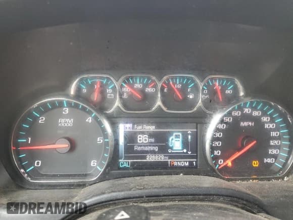 ✅ 2015 Chevrolet Silverado 2500HD LT • VIN: 1GC1CVEG6FF577751 • Lot: 46105205. Wystawiony na Copart z przebiegiem 226 829 mil. Bezpłatny archiwum sprzedaży aukcyjnych z USA i szczegółowy raport historii pojazdu na DreamBid. Zdjęcie 9.