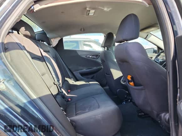 2019 Chevrolet Malibu LT z VIN 1G1ZD5ST5KF177992, wystawiony jako Copart lot #82039615 z przebiegiem 99 999 mil mil oraz Czysty tytuł • Clean title. Historia ofert i sprzedaży dostępna na DreamBid. Obrazek 10.