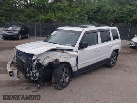 ✅ 2015 Jeep Patriot Latitude • VIN: 1C4NJRFB7FD189067 • Лот: 42278134. Опубликован ранее на IAAI с пробегом 91 640 миль. Бесплатный доступ к архиву аукционных продаж из США и подробный отчёт об истории автомобиля на DreamBid. Изображение 12.