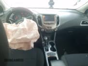 ✅ 2018 Chevrolet Cruze LT • VIN: 1G1BE5SM9J7147152 • Lot: 35925563. Wystawiony na Copart z przebiegiem 60 042 mil. Bezpłatny archiwum sprzedaży aukcyjnych z USA i szczegółowy raport historii pojazdu na DreamBid. Zdjęcie 8.