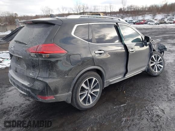 ✅ 2017 Nissan Rogue SV • VIN: JN8AT2MT3HW151178 • Lot: 41419921. Listed on IAAI with 178,235 mi. Free auction sales archive from the USA and detailed vehicle history report at DreamBid. Image 4.