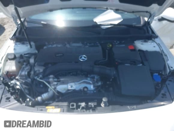 ✅ 2022 Mercedes-Benz CLA 250 • VIN: W1K5J4HBXNN321110 • Лот: 42777388. Опубликован ранее на IAAI с пробегом 9 358 миль. Бесплатный доступ к архиву аукционных продаж из США и подробный отчёт об истории автомобиля на DreamBid. Изображение 9.