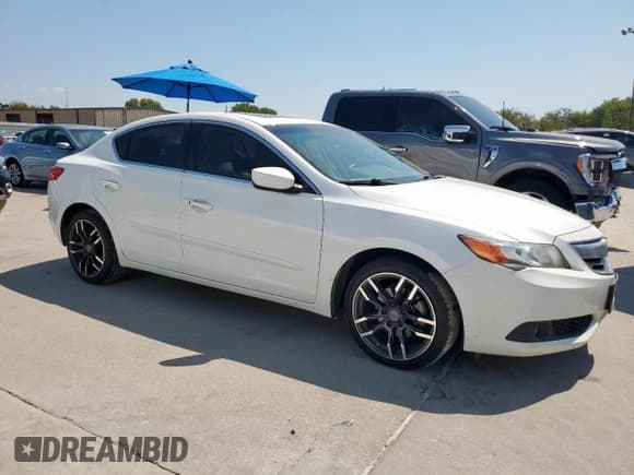 ✅ 2014 Acura ILX Premium • VIN: 19VDE1F5XEE006049 • Lot: 72079495. Wystawiony na Copart z przebiegiem 223 451 mil. Bezpłatny archiwum sprzedaży aukcyjnych z USA i szczegółowy raport historii pojazdu na DreamBid. Zdjęcie 4.