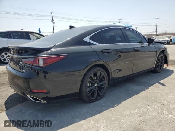 ✅ 2024 Lexus ES 350 F Sport • VIN: 58AJZ1B13RU174998 • Лот: 58096295. Опубликован ранее на Copart с пробегом 7 107 миль. Бесплатный доступ к архиву аукционных продаж из США и подробный отчёт об истории автомобиля на DreamBid. Изображение 3.