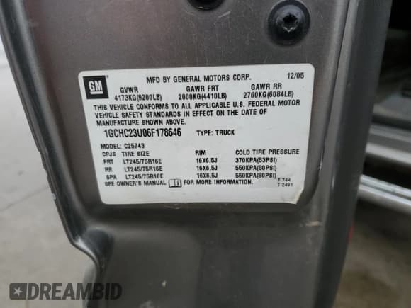 ✅ 2006 Chevrolet Silverado 2500HD LT2 • VIN: 1GCHC23U06F178646 • Лот: 93594115. Опубликован ранее на Copart с пробегом 252 232 миль. Бесплатный доступ к архиву аукционных продаж из США и подробный отчёт об истории автомобиля на DreamBid. Изображение 12.