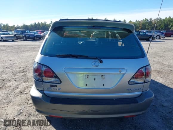 ✅ 2002 Lexus RX 300 • VIN: JTJHF10U320275355 • Лот: 43326502. Опубликован ранее на IAAI с пробегом 151 007 миль. Бесплатный доступ к архиву аукционных продаж из США и подробный отчёт об истории автомобиля на DreamBid. Изображение 16.