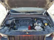 ✅ 2021 Jeep Renegade Freedom • VIN: ZACNJDAB2MPN07800 • Lot: 63335565. Wystawiony na Copart z przebiegiem 62 338 mil. Bezpłatny archiwum sprzedaży aukcyjnych z USA i szczegółowy raport historii pojazdu na DreamBid. Zdjęcie 12.