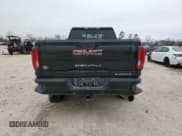 ✅ 2022 GMC Sierra 3500HD Denali • VIN: 1GT49WEY6NF239436 • Lot: 45038945. Wystawiony na Copart z przebiegiem 54 626 mil. Bezpłatny archiwum sprzedaży aukcyjnych z USA i szczegółowy raport historii pojazdu na DreamBid. Zdjęcie 6.