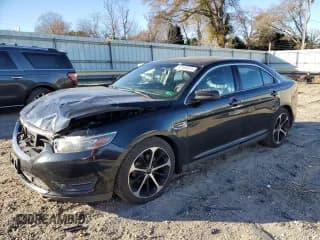 ✅ 2014 Ford Taurus SEL • VIN: 1FAHP2E98EG173884 • Лот: 93109525. Опубликован ранее на Copart с пробегом 165 334 миль. Бесплатный доступ к архиву аукционных продаж из США и подробный отчёт об истории автомобиля на DreamBid. Изображение 1.