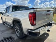✅ 2021 GMC Sierra 1500 • VIN: 3GTP8AEF4MG110674 • Лот: 81534724. Опубликован ранее на Copart с пробегом 57 979 миль. Бесплатный доступ к архиву аукционных продаж из США и подробный отчёт об истории автомобиля на DreamBid. Изображение 3.