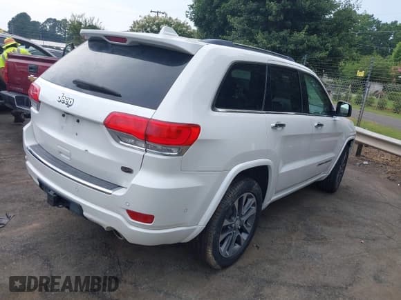 ✅ 2017 Jeep Grand Cherokee Overland • VIN: 1C4RJECG3HC708716 • Лот: 42577832. Опубликован ранее на IAAI с пробегом 119 781 миль. Бесплатный доступ к архиву аукционных продаж из США и подробный отчёт об истории автомобиля на DreamBid. Изображение 4.