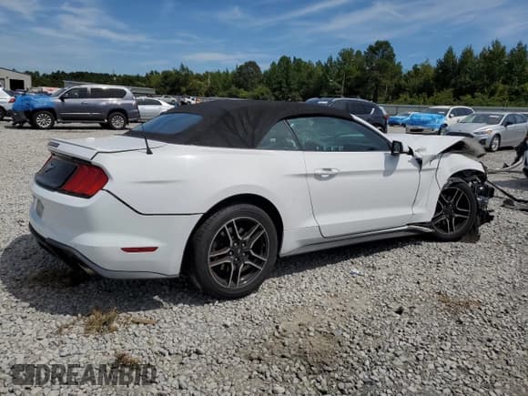 ✅ 2021 Ford Mustang EcoBoost • VIN: 1FATP8UH5M5113402 • Lot: 70662195. Listed on Copart with 105,301 mi. Free auction sales archive from the USA and detailed vehicle history report at DreamBid. Image 3.