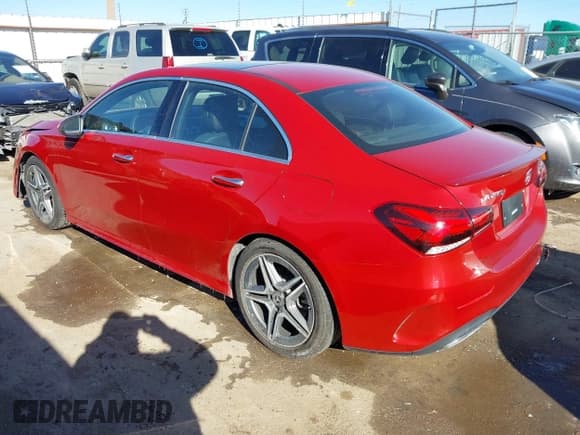 ✅ 2021 Mercedes-Benz A 220 • VIN: W1K3G4FBXMJ320036 • Лот: 41385516. Опубликован ранее на IAAI с пробегом 24 380 миль. Бесплатный доступ к архиву аукционных продаж из США и подробный отчёт об истории автомобиля на DreamBid. Изображение 3.