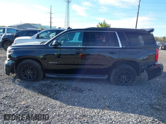 ✅ 2016 Chevrolet Tahoe LT • VIN: 1GNSKBKC5GR199288 • Lot: 43369301. Wystawiony na IAAI z przebiegiem 207 667 mil. Bezpłatny archiwum sprzedaży aukcyjnych z USA i szczegółowy raport historii pojazdu na DreamBid. Zdjęcie 14.