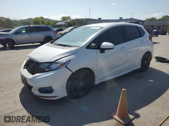✅ 2019 Honda Fit Sport • VIN: 3HGGK5H63KM727052 • Lot: 69697125. Wystawiony na Copart z przebiegiem 90 690 mil. Bezpłatny archiwum sprzedaży aukcyjnych z USA i szczegółowy raport historii pojazdu na DreamBid. Zdjęcie 1.