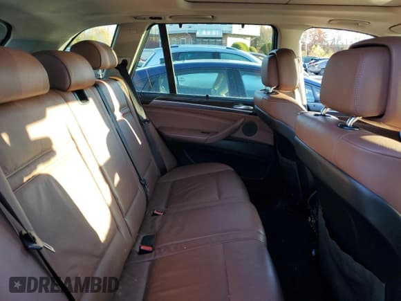 ✅ 2012 BMW X5 35i • VIN: 5UXZV4C50CL991161 • Лот: 91399415. Опубликован ранее на Copart с пробегом 138 522 миль. Бесплатный доступ к архиву аукционных продаж из США и подробный отчёт об истории автомобиля на DreamBid. Изображение 11.