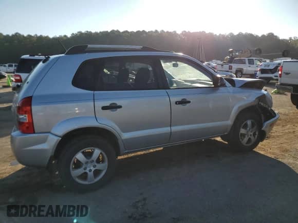 2008 Hyundai Tucson GLS z VIN KM8JM12B68U860966, wystawiony jako Copart lot #74446564 z przebiegiem 115 567 mil mil oraz Szkoda całkowita • Salvage title. Historia ofert i sprzedaży dostępna na DreamBid. Obrazek 3.