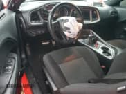 ✅ 2019 Dodge Challenger R/T • VIN: 2C3CDZBT4KH705254 • Lot: 58681564. Wystawiony na Copart z przebiegiem 68 971 mil. Bezpłatny archiwum sprzedaży aukcyjnych z USA i szczegółowy raport historii pojazdu na DreamBid. Zdjęcie 8.