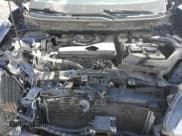 ✅ 2018 Nissan Rogue SL • VIN: JN8AT2MVXJW300872 • Lot: 91729385. Wystawiony na Copart z przebiegiem 93 278 mil. Bezpłatny archiwum sprzedaży aukcyjnych z USA i szczegółowy raport historii pojazdu na DreamBid. Zdjęcie 12.