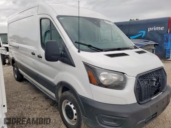 ✅ 2023 Ford Transit Cargo • VIN: 1FTBW9C89PKB88609 • Lot: 63399805. Wystawiony na Copart z przebiegiem 25 083 mil. Bezpłatny archiwum sprzedaży aukcyjnych z USA i szczegółowy raport historii pojazdu na DreamBid. Zdjęcie 4.