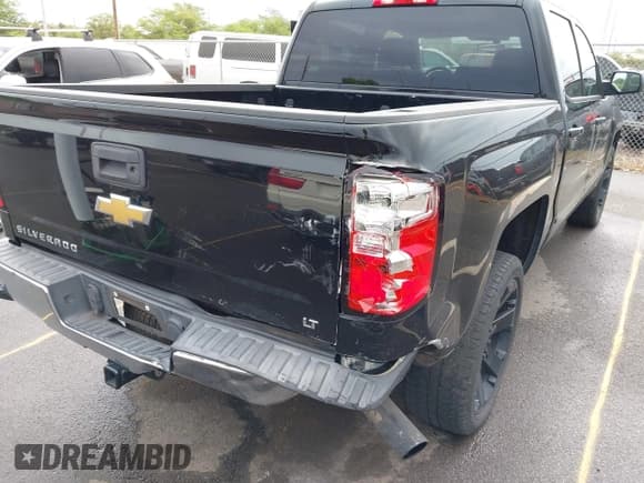 ✅ 2018 Chevrolet Silverado 1500 LT • VIN: 3GCPCREH9JG143664 • Лот: 42381907. Опубликован ранее на IAAI с пробегом 46 119 миль. Бесплатный доступ к архиву аукционных продаж из США и подробный отчёт об истории автомобиля на DreamBid. Изображение 6.