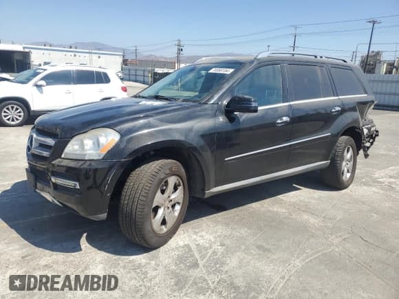 ✅ 2011 Mercedes-Benz GL 450 • VIN: 4JGBF7BE2BA745155 • Lot: 70068184. Wystawiony na Copart z przebiegiem 142 412 mil. Bezpłatny archiwum sprzedaży aukcyjnych z USA i szczegółowy raport historii pojazdu na DreamBid. Zdjęcie 1.