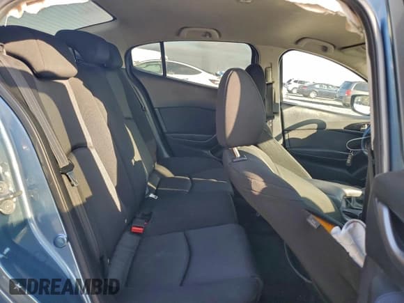 ✅ 2014 Mazda 3 i Sport • VIN: JM1BM1U71E1133412 • Lot: 94716165. Listed on Copart with 179,986 mi. Free auction sales archive from the USA and detailed vehicle history report at DreamBid. Image 10.